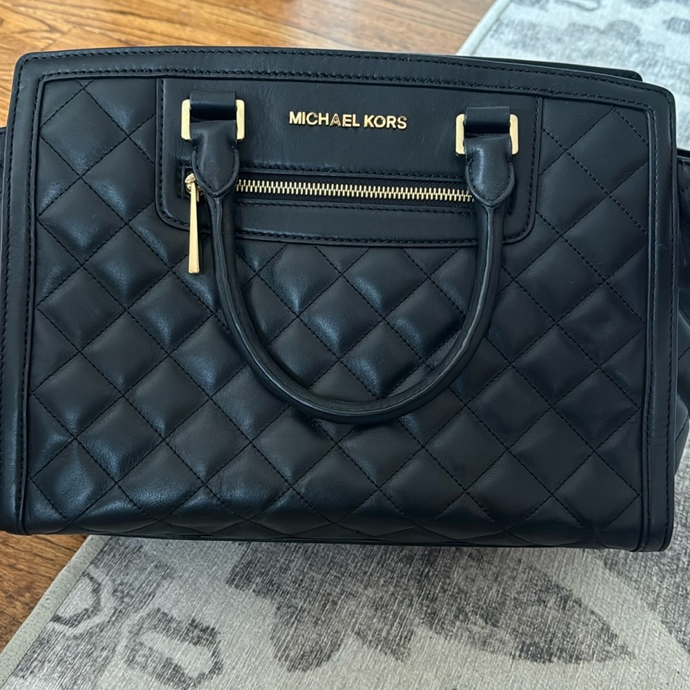 Michael Kors Women's Selma Quilted Handbag